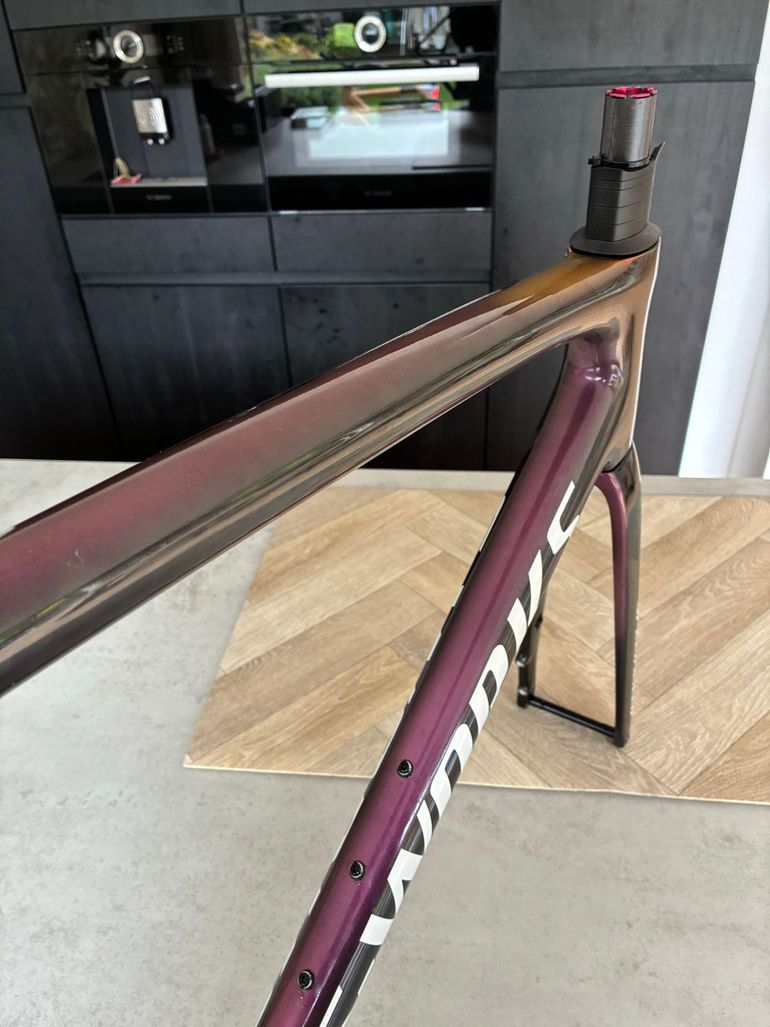 Used Specialized Tarmac Frameset 2025 Road & Gravel, White — image 9 of 12