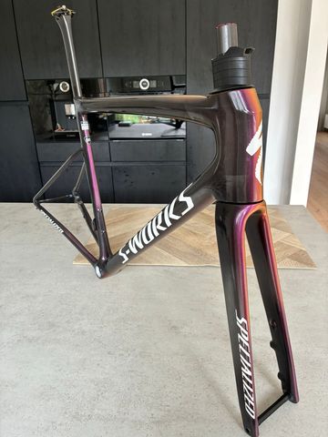 Used Specialized Tarmac Frameset 2025 Road & Gravel, White — image 1 of 12