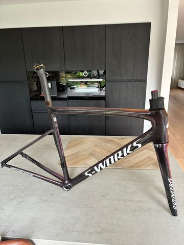 Used Specialized Tarmac Frameset 2025 Road & Gravel, White — image 2 of 12