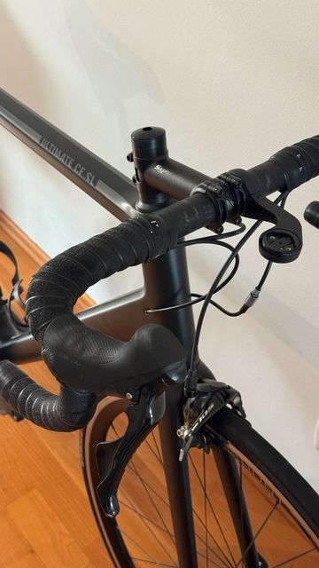 Canyon Ultimate CF SL 7.0 2019 2019 Road & Gravel usato, Nero — immagine 6 di 14