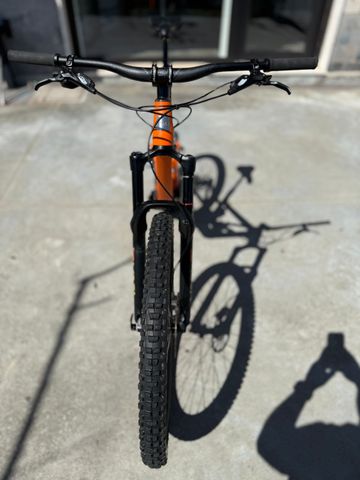 Brugt Santa Cruz HIGHTOWER R / AL 2023 2023 Mountainbike — billede 6 af 10