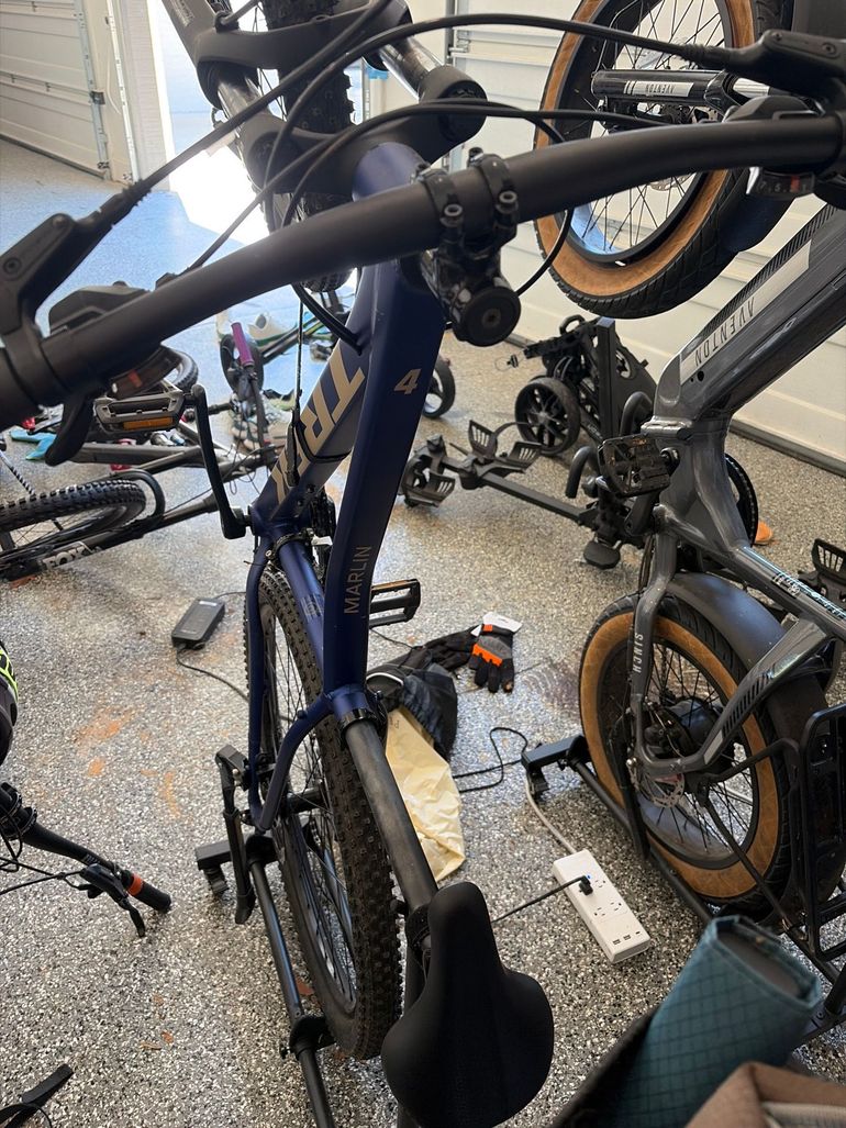 Used Trek Marlin 4 Gen 3 2026 2026 Mountainbike, Blue, 26, 27.5, 29 — image 2 of 4