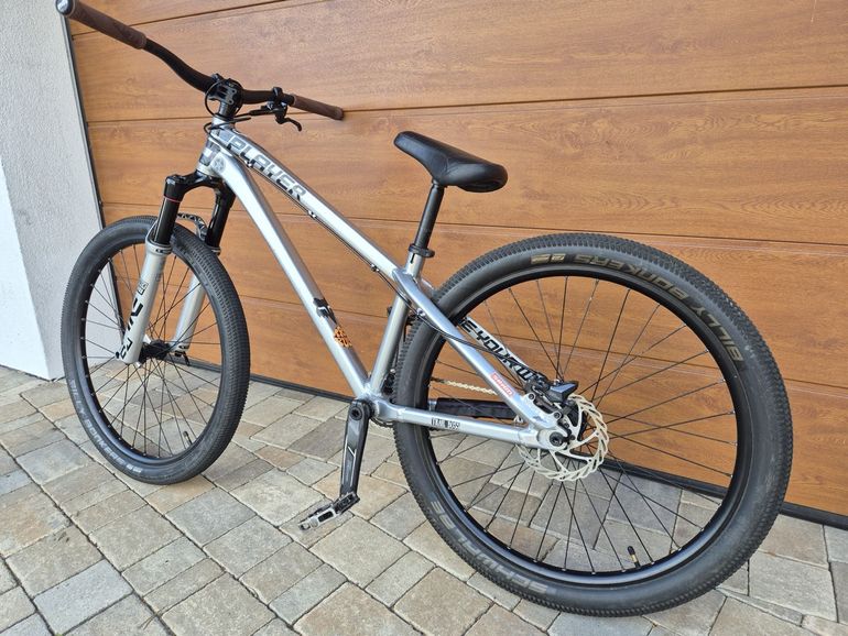 Used Dartmoor Two6player Shimano Deore XT 2022 Mountainbike, Light Gray — image 5 of 6