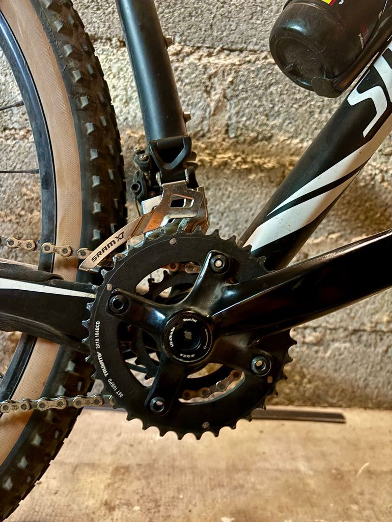 Used Specialized Stumpjumper Shimano Deore XT 2015 Mountainbike, Black — image 3 of 16