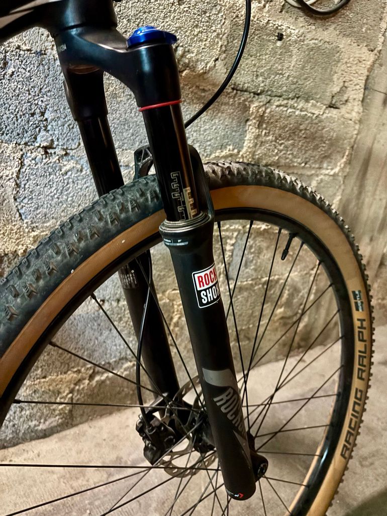 Used Specialized Stumpjumper Shimano Deore XT 2015 Mountainbike, Black — image 8 of 16