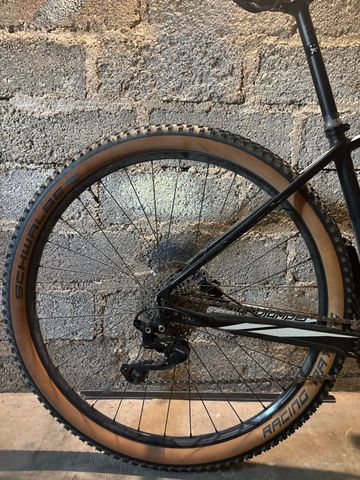 Used Specialized Stumpjumper Shimano Deore XT 2015 Mountainbike, Black — image 16 of 16