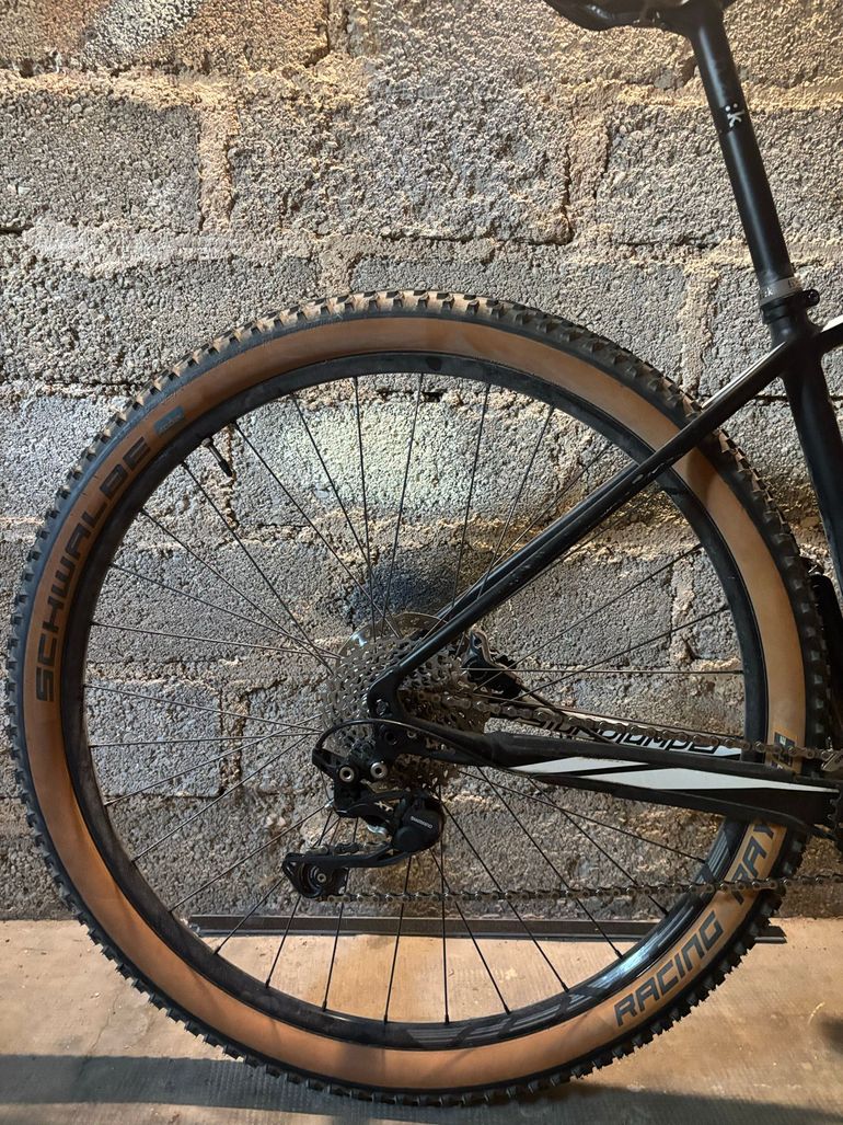 Used Specialized Stumpjumper Shimano Deore XT 2015 Mountainbike, Black — image 16 of 16