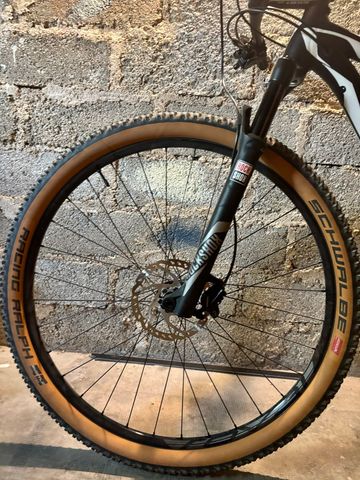 Used Specialized Stumpjumper Shimano Deore XT 2015 Mountainbike, Black — image 12 of 16