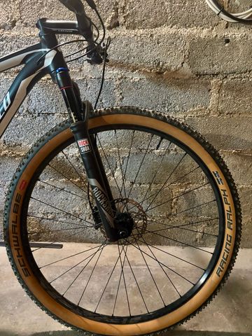 Used Specialized Stumpjumper Shimano Deore XT 2015 Mountainbike, Black — image 11 of 16