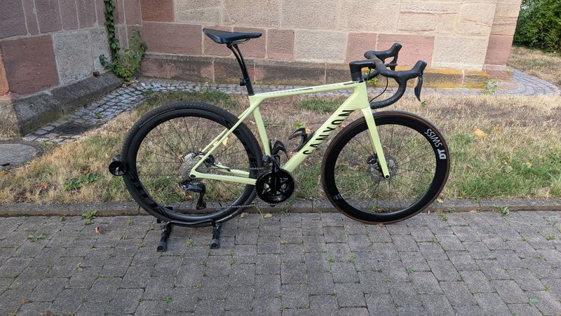 Used Canyon Endurace CF SL 8 Di2 2022 2022 Road & Gravel