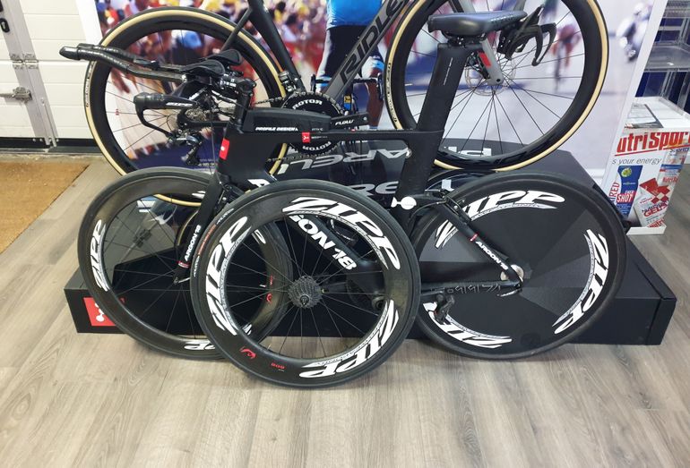 Used Argon 18 E117 Ultegra Di2 Potenciometro Quarq Lenticular Zipp Super 9 404 delantera y 808 trasera 2015 Road & Gravel, Black — image 5 of 6