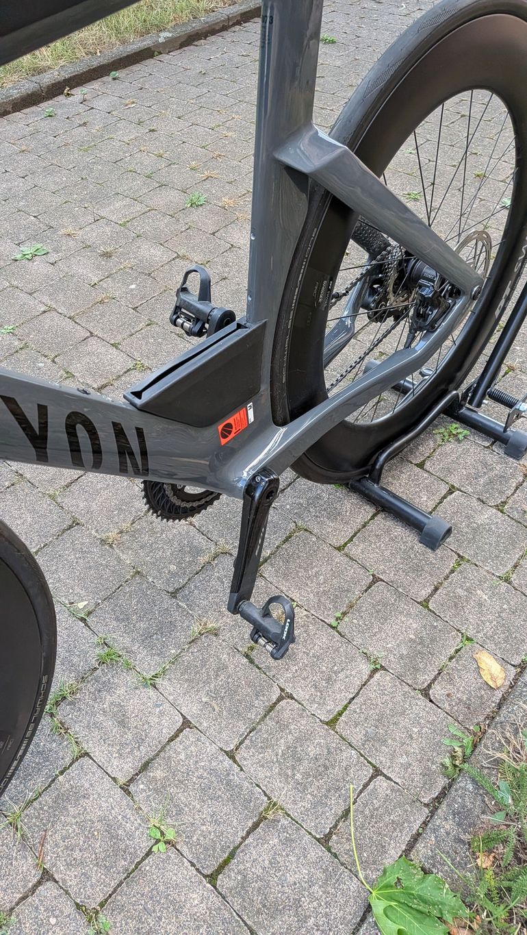 Used Canyon Speedmax CF 7 2024 2024 Road & Gravel, Light Gray — image 11 of 14