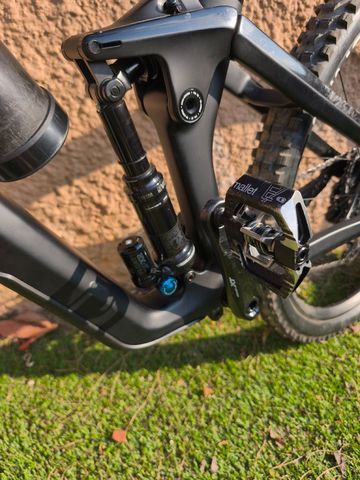 Canyon Strive Shimano Deore XT 2021 Mountainbike d'occasion — image 4 sur 7
