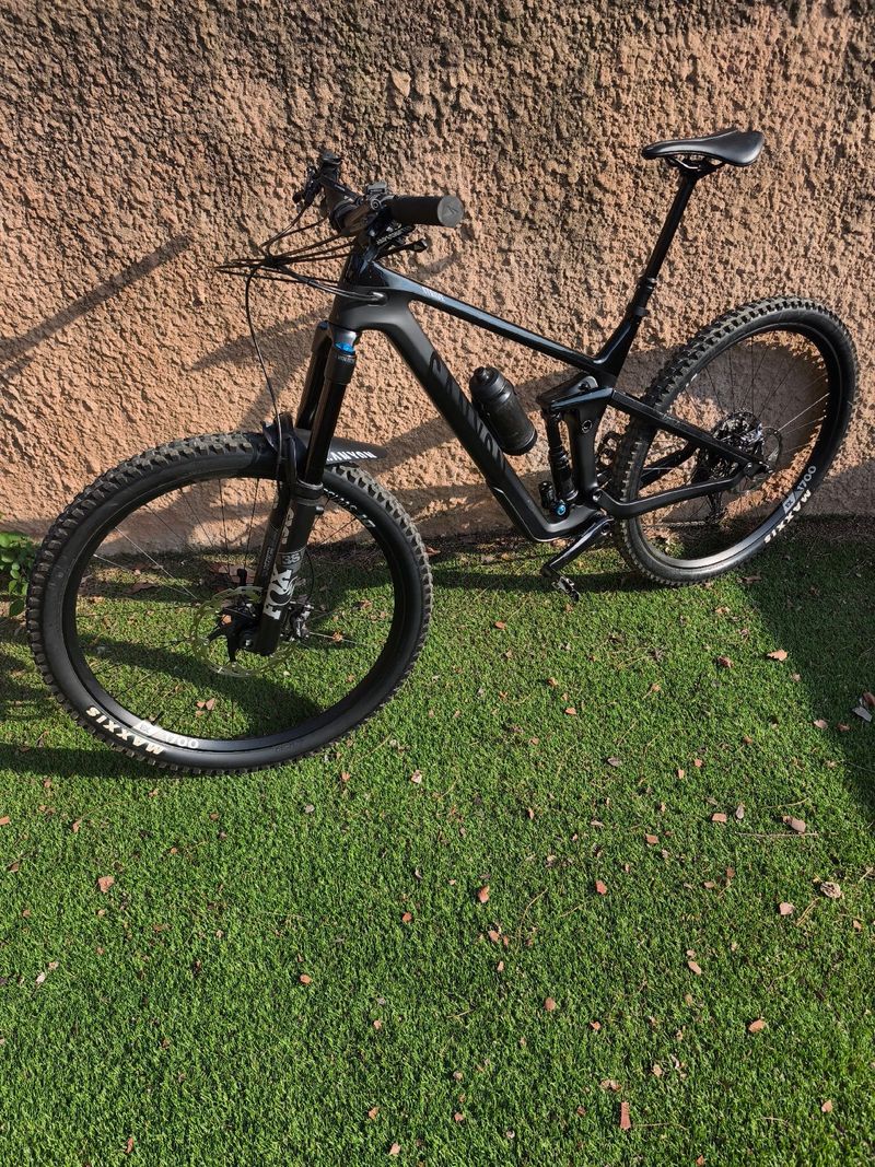 Used Canyon Strive Shimano Deore XT 2021 MTB