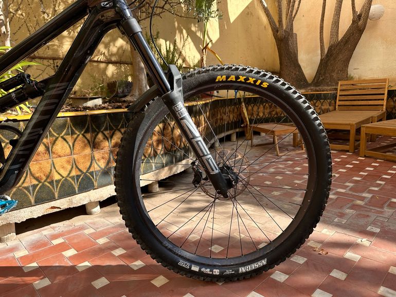 Used Canyon Torque 29 CF 7 2022 with some upgrades 2022 Mountainbike, Black — image 14 of 30