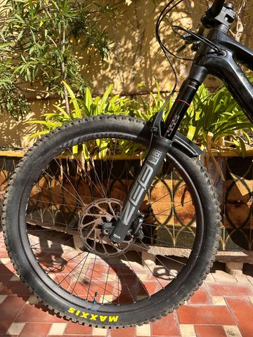 Used Canyon Torque 29 CF 7 2022 with some upgrades 2022 Mountainbike, Black — image 11 of 30