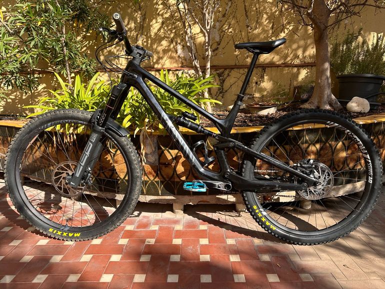 Used Canyon Torque 29 CF 7 2022 with some upgrades 2022 Mountainbike, Black — image 2 of 30