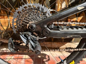 Used Canyon Torque 29 CF 7 2022 with some upgrades 2022 Mountainbike, Black — image 4 of 30