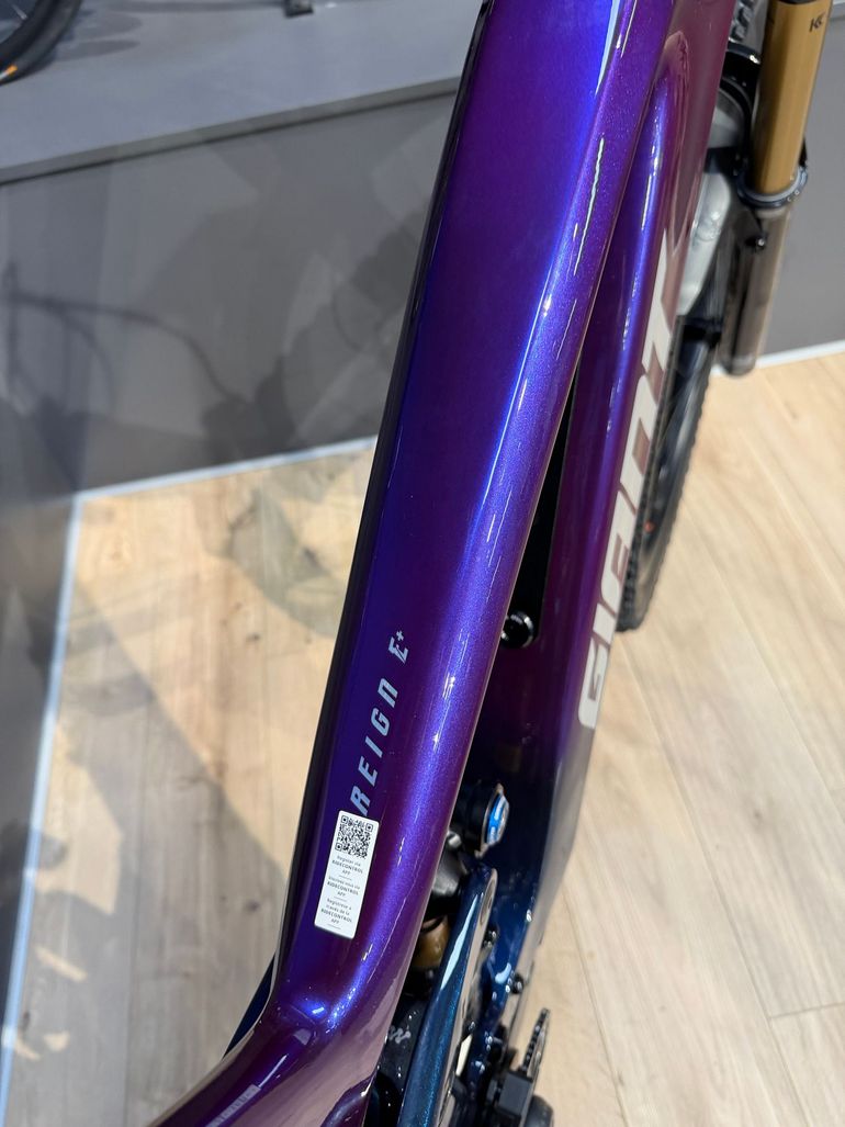 Gebrauchtes Giant Reign Advanced E+ 0 2026 2026 Mountainbike, Violett, 27.5 — Bild 6 von 16