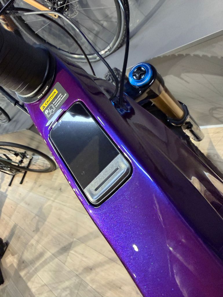 Gebrauchtes Giant Reign Advanced E+ 0 2026 2026 Mountainbike, Violett, 27.5 — Bild 14 von 16