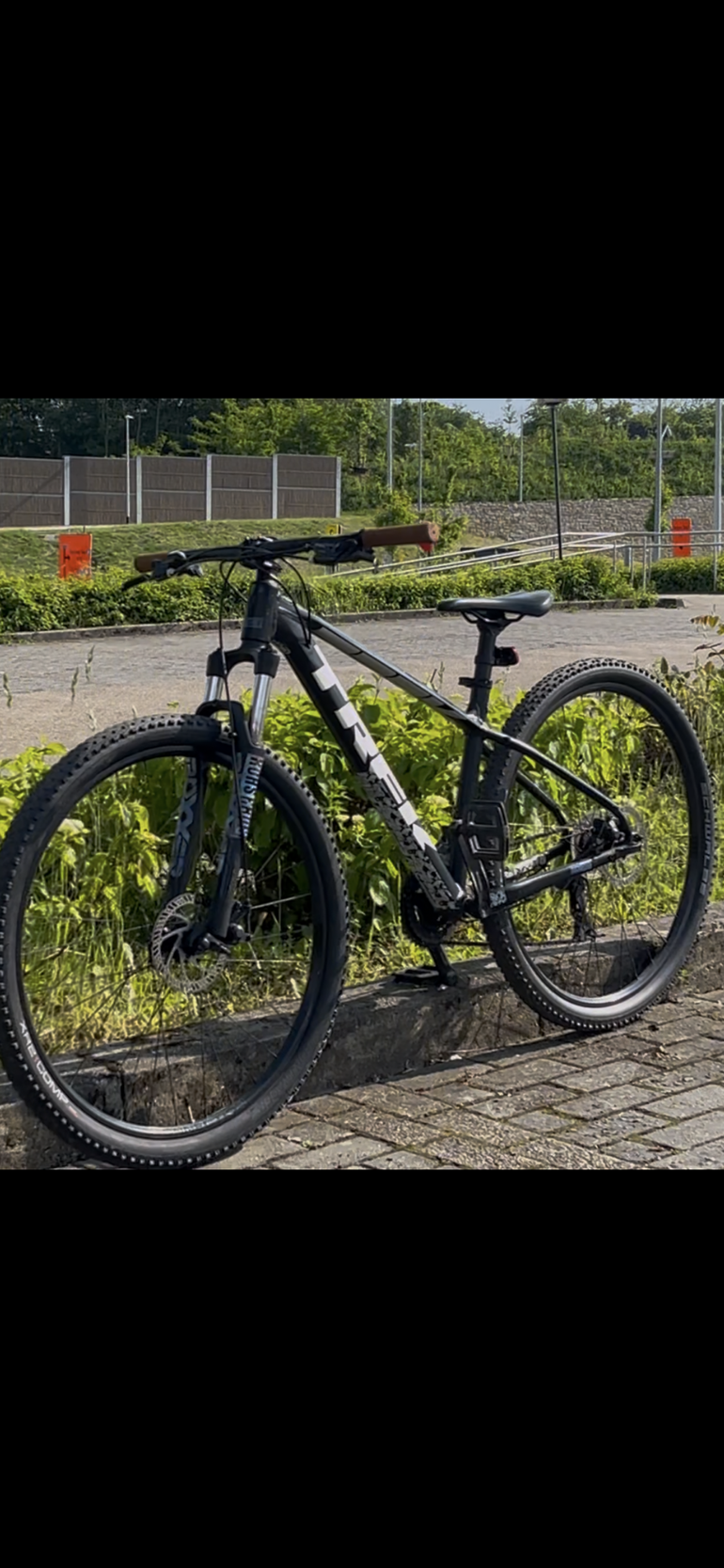 Gebrauchtes Trek Marlin 4 Gen 2 2025 2025 Mountainbike, Schwarz, 27.5, 29 — Bild 9 von 9