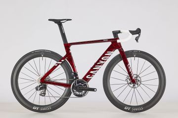 Gebrauchtes Canyon Aeroad CFR AXS 2026 2026 Road & Gravel, Rot — Bild 1 von 8