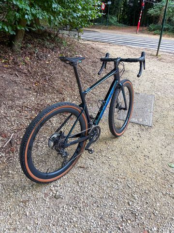 Used Giant Revolt Advanced 2 2022 2022 Road & Gravel, Blue — image 4 of 5
