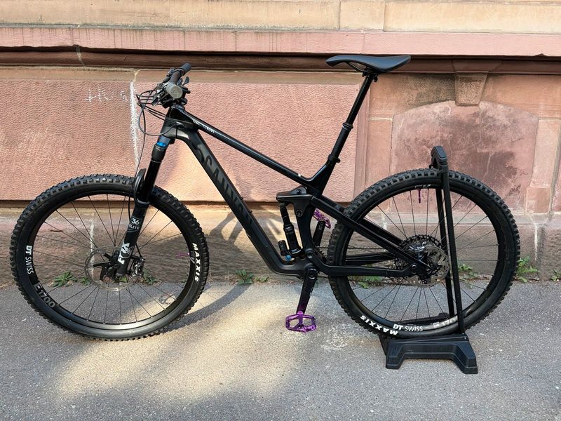 Brugt Canyon Strive CF 8.0 2020 2020 MTB