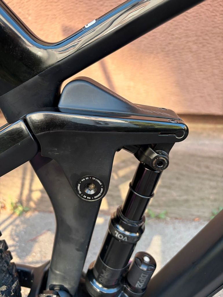 Canyon Strive CF 8.0 2020 2020 Mountainbike d'occasion — image 4 sur 22