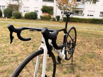 Gebrauchtes Canyon Ultimate CF SL 7 AXS 2024 2024 Road & Gravel, Schwarz — Bild 4 von 10