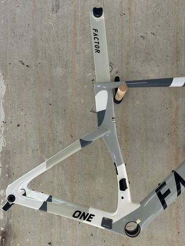 Used Factor One Frameset 2026 Road & Gravel, White — image 4 of 6