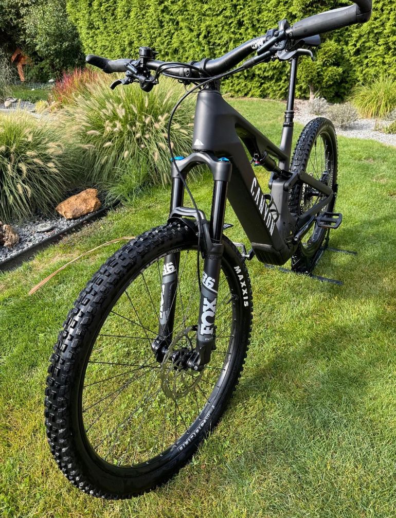 Używany Canyon Spectral:ON CF 8 2022 2022 Mountainbike — zdjęcie 3 z 10