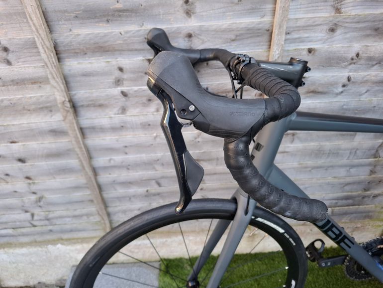 Gebrauchtes CUBE ATTAIN SLX 2024 2024 Road & Gravel, Hellgrau — Bild 9 von 17
