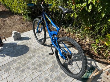 Used Cannondale Jekyll 700 2002 Mountainbike, Blue — image 1 of 10