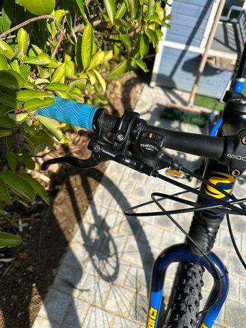 Used Cannondale Jekyll 700 2002 Mountainbike, Blue — image 10 of 10