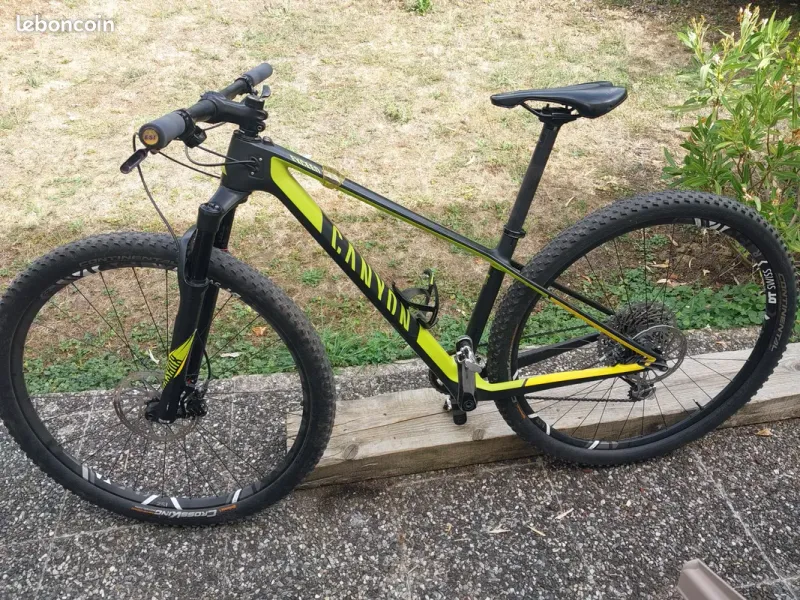 Used Canyon Exceed CF SL 7.9 Pro Race 2017 2017 MTB