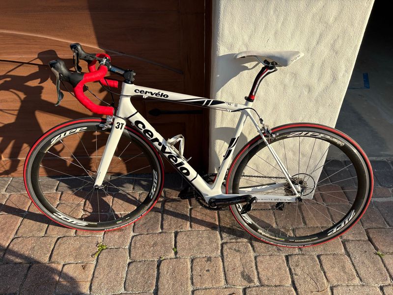 Used Cervélo R3 Shimano Dura Ace with Zipp Wheels 2008 Road & Gravel