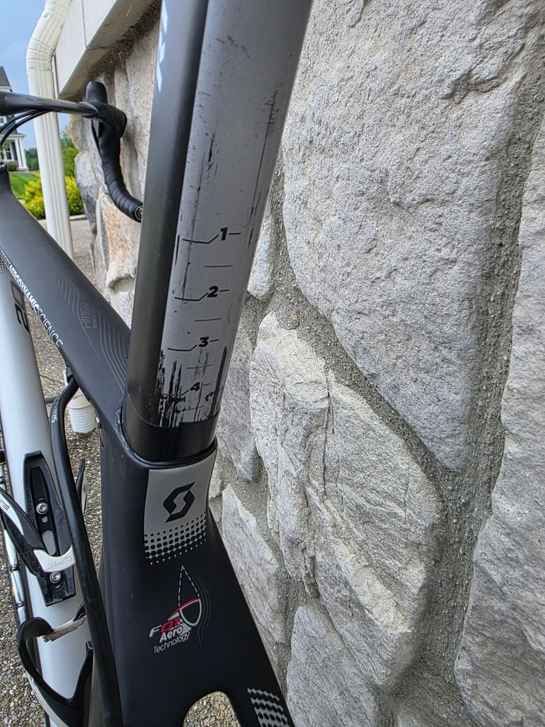 Used Scott Foil 20 2012 2012 Road & Gravel, Light Gray — image 14 of 16