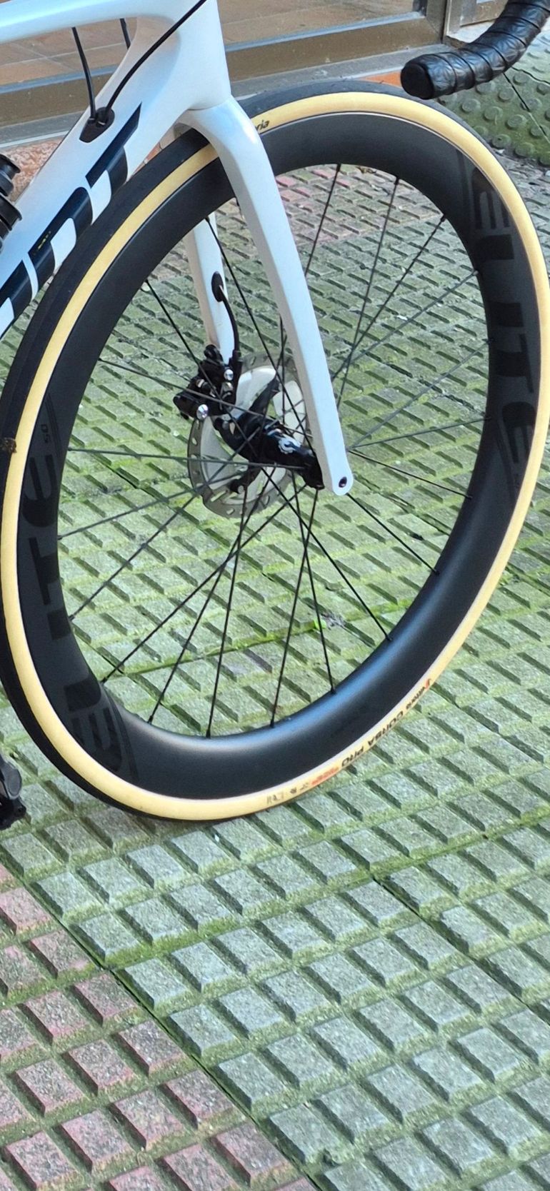 Brugt Giant TCR Advanced Disc 1+ 2021 2021 Road & Gravel — billede 2 af 3