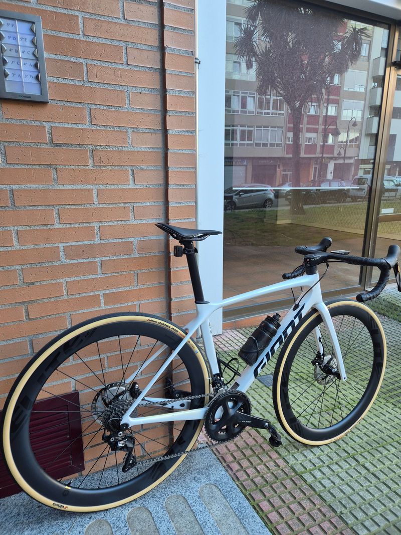 Used Giant TCR Advanced Disc 1+ 2021 2021 Road & Gravel