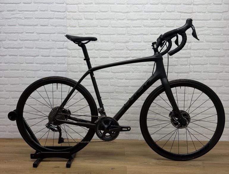 Used Trek Domane SL 7 2022 2022 Road & Gravel, Black — image 4 of 6