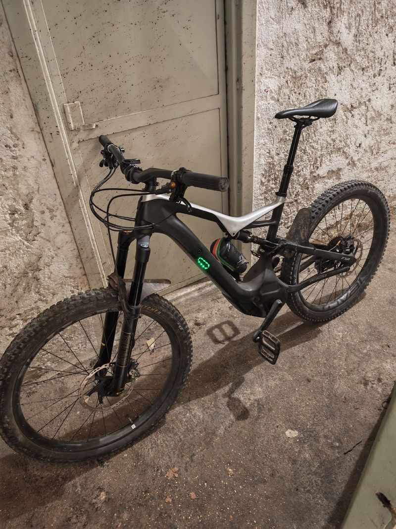 Used Specialized Men's Turbo Levo FSR Expert Carbon 6Fattie/29 2018 2018 MTB