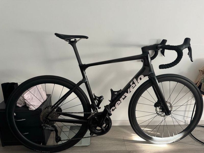 Used Cervélo Caledonia 105 Di2 2025 2025 Road & Gravel