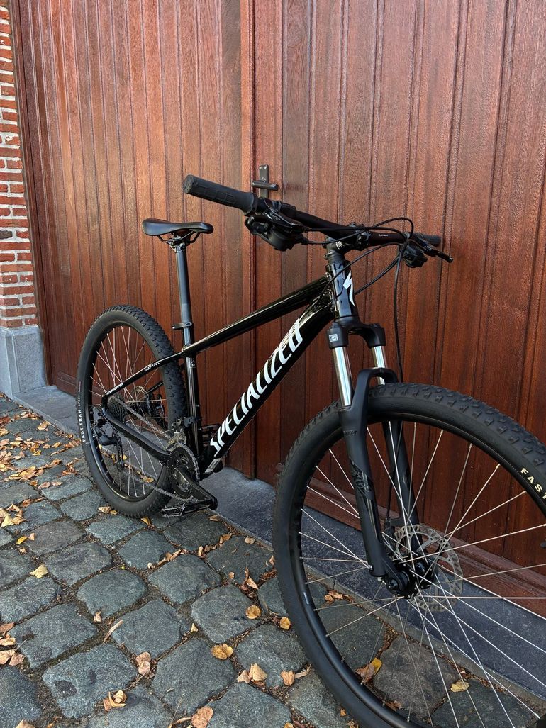 Gebrauchtes Specialized Rockhopper 27.5 2023 2023 Mountainbike, Schwarz, 27.5 — Bild 9 von 12