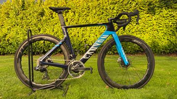 Gebrauchtes Canyon Aeroad CFR Disc eTap 2021 2021 Road & Gravel, Blau — Bild 1 von 9