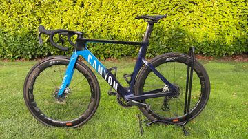 Gebrauchtes Canyon Aeroad CFR Disc eTap 2021 2021 Road & Gravel, Blau — Bild 2 von 9