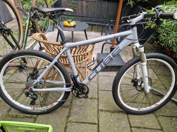 Used CUBE Ltd Shimano Deore XT 2006 Mountainbike, Light Gray — image 1 of 8