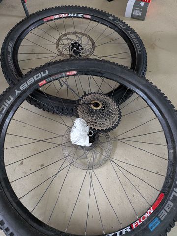 Použité Scott Genius Frameset 2009 Mountainbike — obrázek 2 z 3