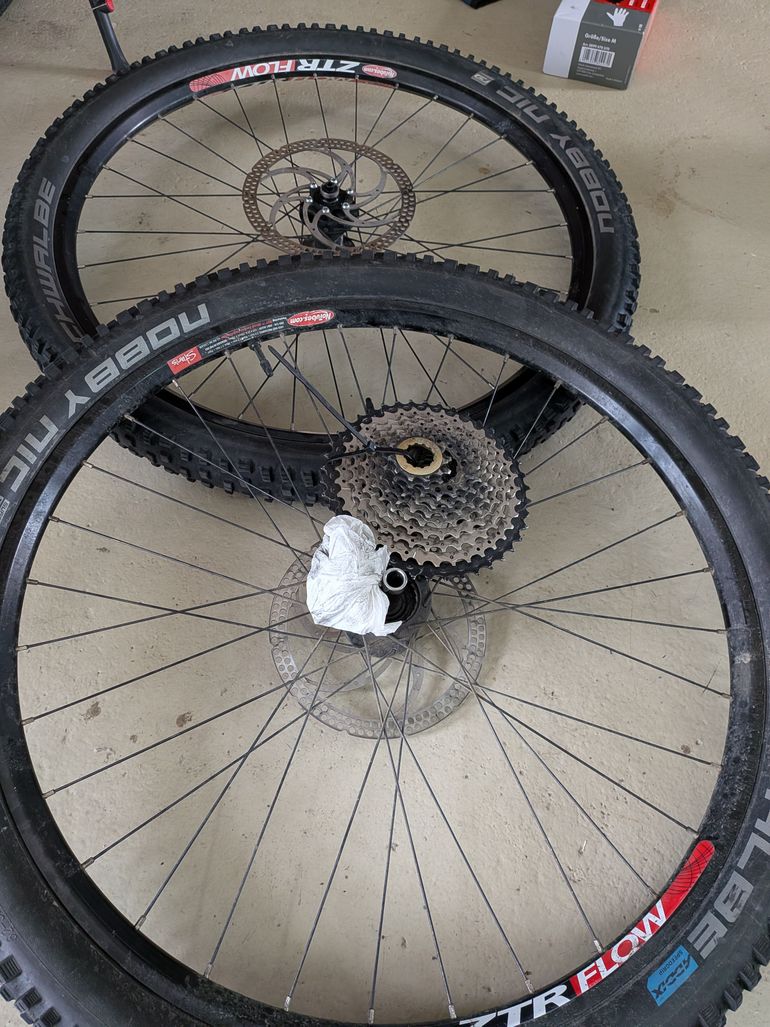 Použité Scott Genius Frameset 2009 Mountainbike — obrázek 2 z 3