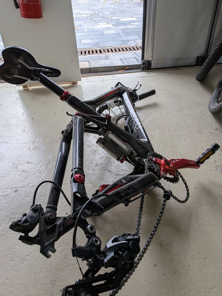 Použité Scott Genius Frameset 2009 Mountainbike — obrázek 3 z 3